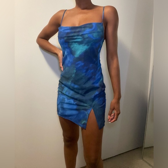 Dynamite Printed Dress - Picture 7 of 7